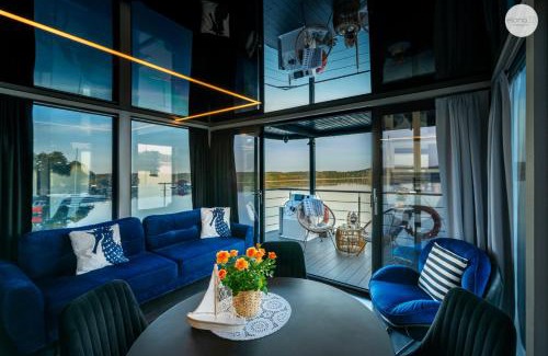 Charzykowy Boat Rental | Domek na wodzie - HAUSBOOT - Domek pływający -CHARZYKOWY