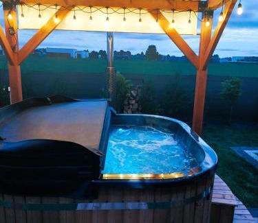 Nielisz Cabin | Domek NIVA z Jacuzzi i Widokiem na Zalew
