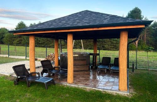 Checiny Cabin | Domek pod lasem