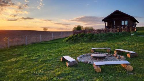 Miłomłyn House | Domek w polu