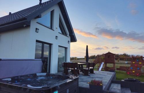 Bardo House | DOMEK W SŁONECZNIKACH, JACUZZI, QUADY, Góry