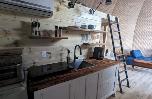 Saint-Luc-de-Bellechasse Ski Chalet | Domes, Luxury glamping