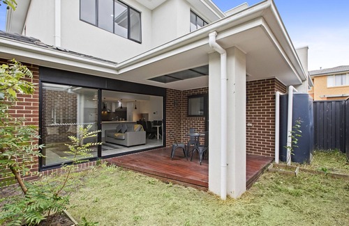Clayton House | Domi Rentals - The Browns Residence
