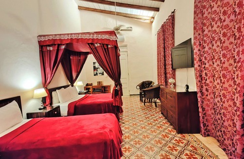 Zona Colonial Hotel | Dominican Republic 14BR Colonial House, Pool, Near The Ocean