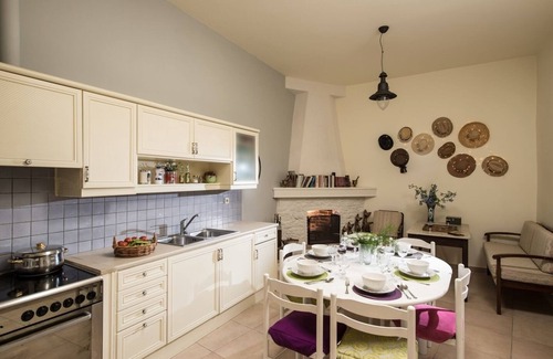 Kastelli House | Dominiki's Cretan Stone House