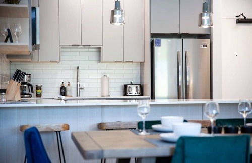 Revelstoke Condo | Domino Condo - Bunk Bed & Hot Tub