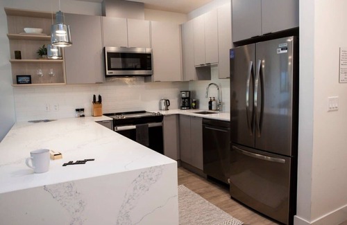 Revelstoke Condo | Domino Condo - Bunk Bed & Hot Tub