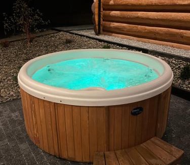 Szaflary Ski Chalet | Domki Świerkowe Skały z jacuzzi na wyłączność