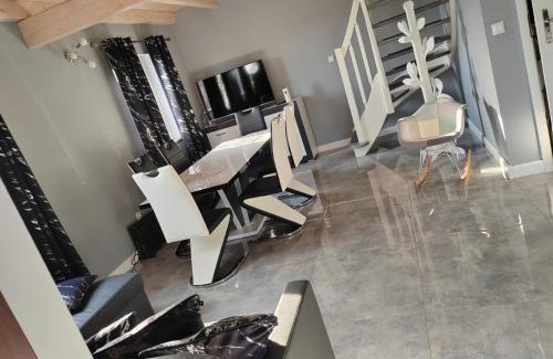 Postomino House | Domki LA VITA Rusinowo z Jacuzzi i Sauną PROMOCJA