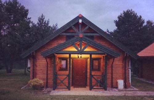 Wiartel Resort | Domki Mazurskie w Ogrodach Złotej Łani Wiartel - Klimatyczne Apartamenty i Pokoje Widokowe