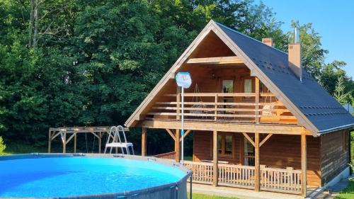 Nowica House | Domki Na Wzgorzu