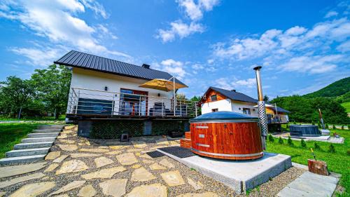 Ropa Ski Chalet | Domki Pod Chełmem