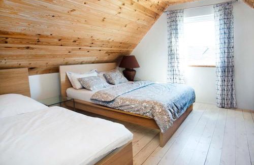 Karwienskie Bloto Drugie Cabin | Domki u Goni