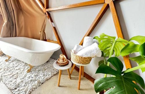 Campos do Jordao Apartment | Domo Geodésico com AR-CONDICIONADO e banheira