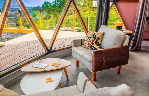 Paraibuna House | Domo Geodésico para se conectar com as Nuvens