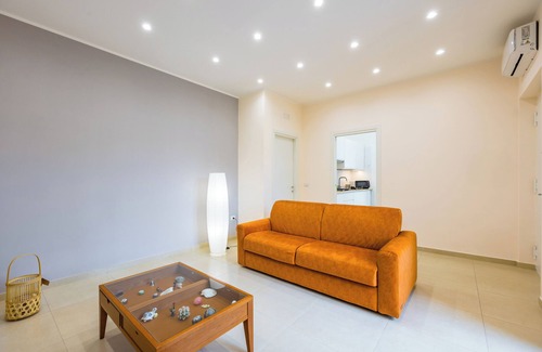 Naples Apartment | Domus Capodimonte flat by Napoliapartments
