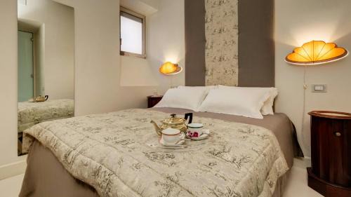Rione V Ponte Apartment | Domus Domitia Luxury Living