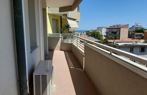 Viserba Apartment | DOMUS MARIS Viserba, Spiagge e Centro a 100 mt, FIERA A 5 Minuti PROMO Settembre ALFIO BARDOLLA, TTG-TRAVEL EXPERIENCE, PROMO FIERA IN-OUT, ECOMONDO