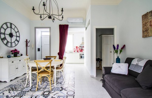 Historical Center Apartment | Domus Sibyllina - Delphic