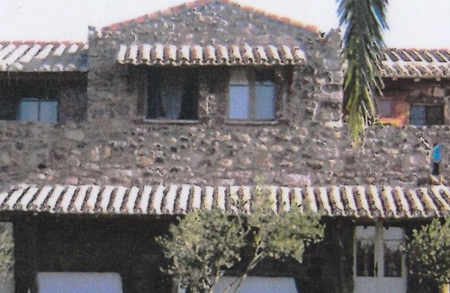 San Giovanni Suergiu House | Domusantiga Apartments 2 DOUBLE BEDROOMS, GREEN MEADOW, by the sea