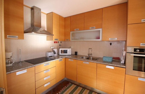 Burgau House | DomusIberica Burgau, 2 bedroom house with A/C, private pool, walk to the beach!