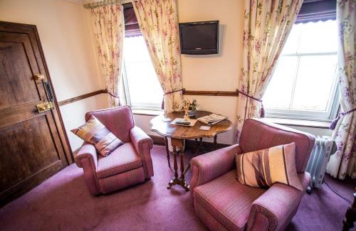 Barthomley House | Domvilles Farm self catering Courtyard Stable
