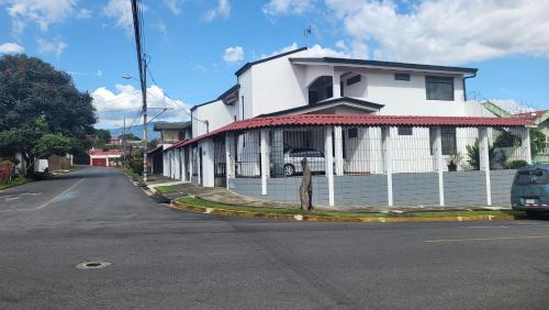 Alajuela Apartment | Don Carlos Place UPPER UNIT