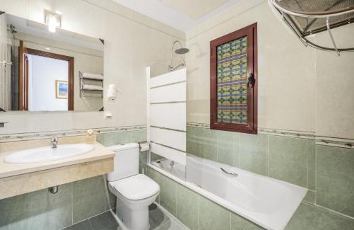 Puerto de la Duquesa Apartment | Don Juan Beach Resort