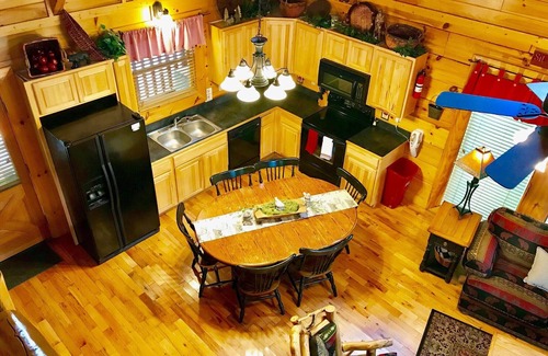 Sevierville Cabin | Don't Worry About a Thing!/Amazing View/Easy Roads/Close to Attractions