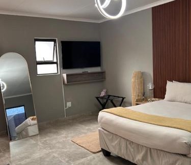 Rustenburg House | DonDave Guesthouse