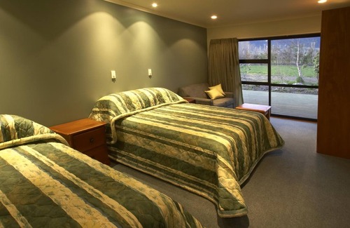 Kaikoura Hotel | Donegal House