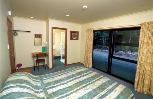 Kaikoura Hotel | Donegal House