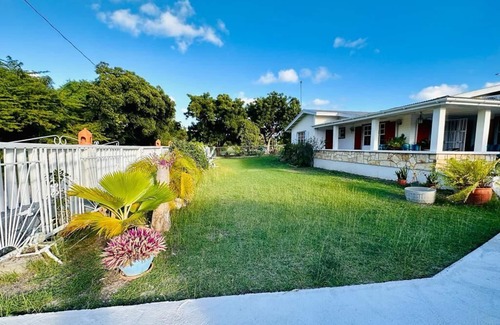 Saint John Parish House | Donhenri House Hodges Bay in Antigua