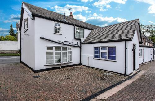 Castle Donington Apartment | Donington Cottage Apt 5