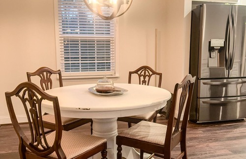 Bremen Cottage | Donna Lee's Cottage-For Anglers & Events : Covered Bass Boat Parking + Fiber