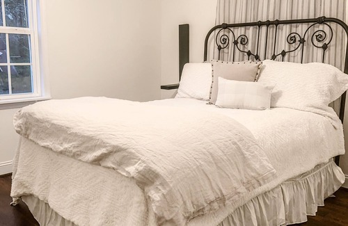 Bremen Cottage | ❤️Donna Lee's Cozy Cottage❤️ -Pet Friendly, Fiber Internet, and near Smith Lake!