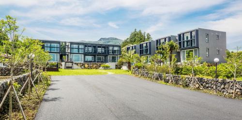 Seogwipo City House | Donnaeko Pension