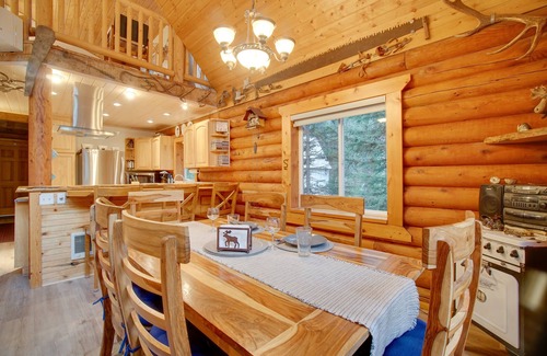 Wagon Wheel Cabin | Donnelly Cabin w/Private Deck: Near Lake Cascade!