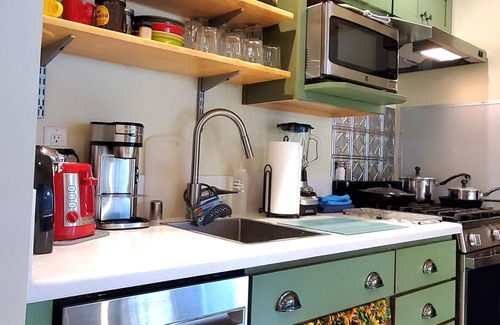 Truckee Apartment | Donner Lake Studio Apt. FOREST ENVELOPED (quiet). Lake across street. PETS. n