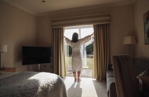 Newbury Hotel | Donnington & Co.