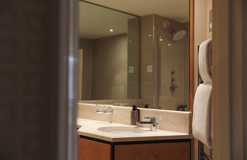 Newbury Hotel | Donnington & Co.
