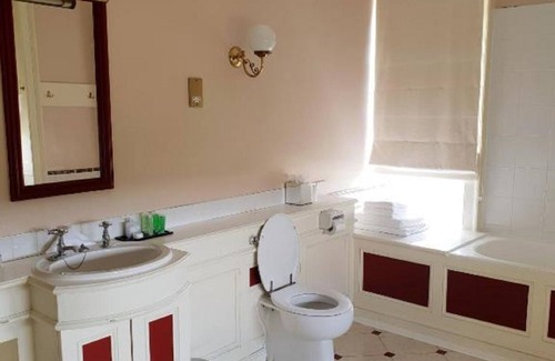 Newbury House | Donnington Grove Country Club