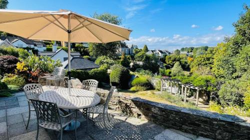 Dittisham House | Donore - Quintessential English Cottage close to Dittisham Quay