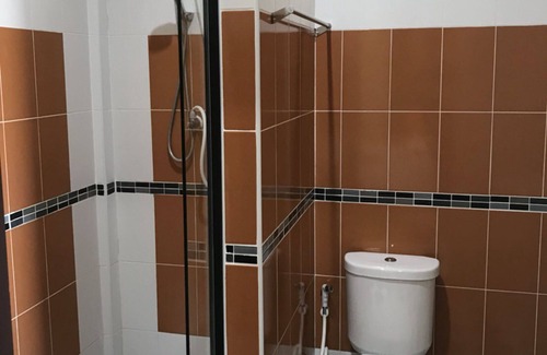 Don Sak Hotel | Donsak Ville
