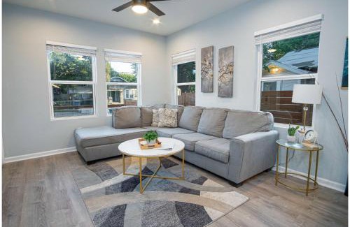 Denver Heights House | Dont Miss Dynamic 4BR2BA Near Jolly Riverwalk