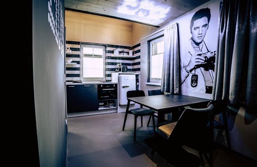 Soell Apartment | DONT STOP ME NOW 3 Bedrooms - Boutique Apartments OLD SCHOOL