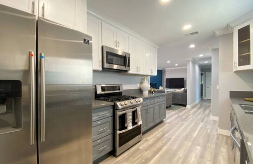 Southwest Anaheim House | DONT WAIT! to Start your California Destination Book this Gateway to adventure!