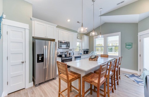 Corolla Light Condo | Don’t Worry, Beach Happy at Beacon Quarters