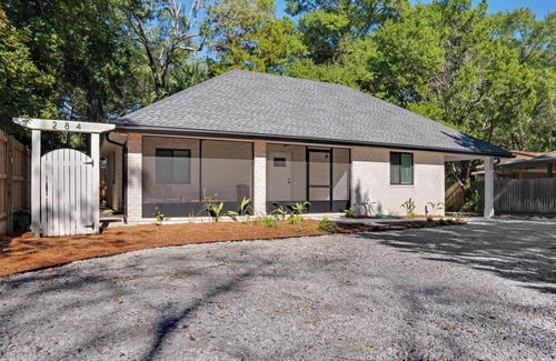 Valparaiso House | Doo-little Dwelling Charming 2 bed home in Valparaiso Fl. n