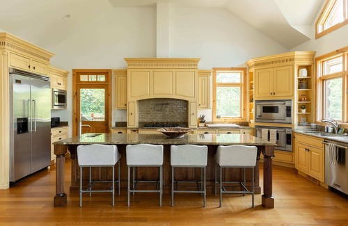Ancram House | Doodletown Lodge: Pool, Tennis, Pickleball,Hiking+